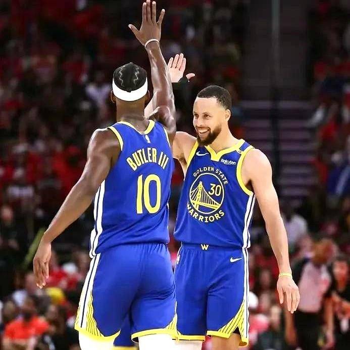 ayx爱游戏官网 - 库里赛事官方发布精彩发挥新规,老鹰争议不断!